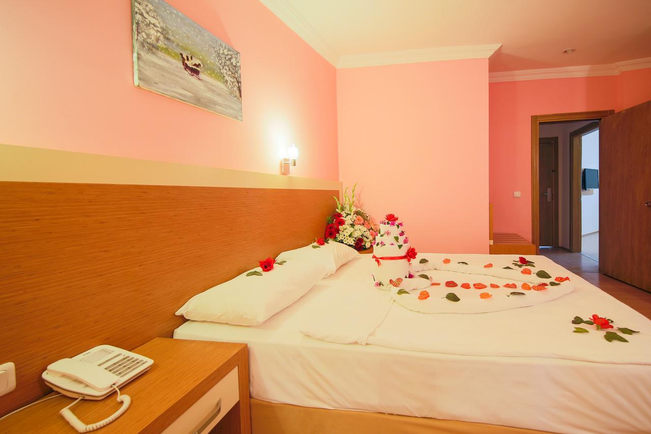 Grand Ati̇Lla Hotel Alanya Exterior foto